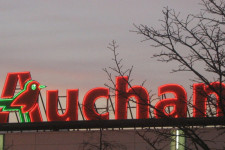 Éleződik az osztályharc: most már az Auchanban is felmerült a sztrájk