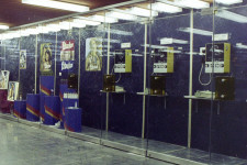 Miért vannak még mindig telefonfülkék?