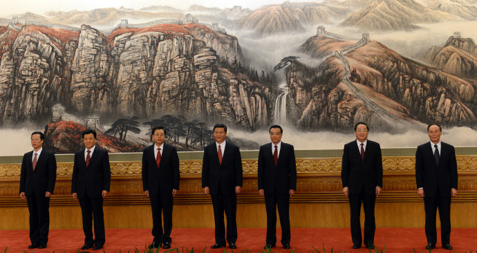 (FILES) This file picture taken on November 15, 2012 shows the Communist Party of China's new Politburo Standing Committee, the nation's top decision-making body (L-R): Zhang Gaoli, Liu Yunshan, Zhang Dejiang, Xi Jinping, Li Keqiang, Yu Zhengsheng and Wang Qishan meeting the press at the Great Hall of the People in Beijing. Chinese leader Xi Jinping is expected to tighten his grip on power at a Communist Party conclave in mid October, 2017, cementing his stature as the country's most dominant ruler in decades. / AFP PHOTO / MARK RALSTON / TO GO WITH: China-congress-politics, Laurent THOMET