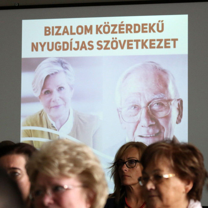 Húszezer vagy egymillió nyugdíjas akar újra dolgozni? Nem mindegy