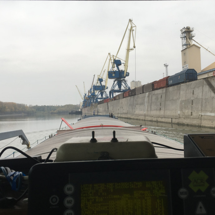 Élet egy teherhajón, ahol mindennap történik valami