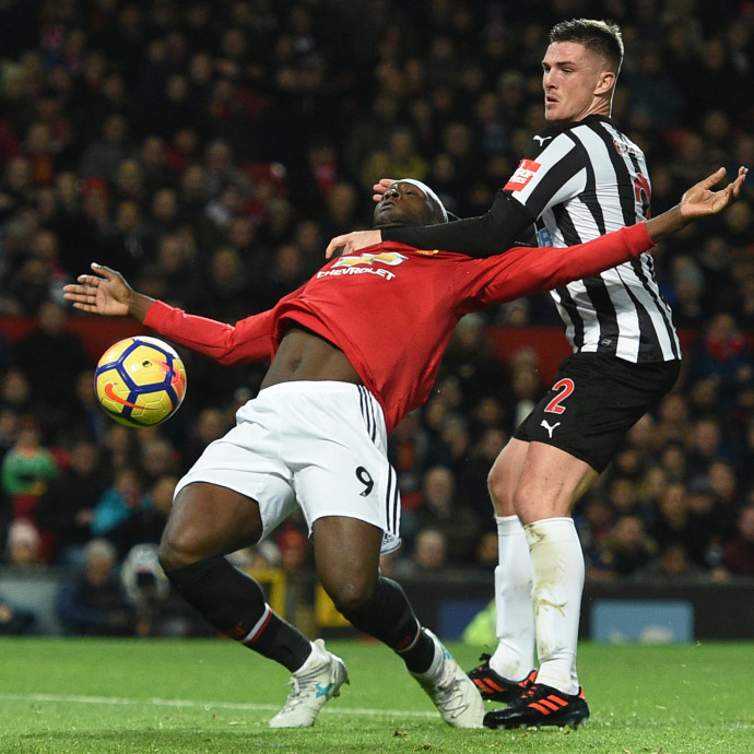 Százmilliárd forintért vinnék a Newcastle-t, de ezzel a kanyarban sincsenek