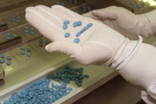 Fehér lesz a Viagra, és sokkal olcsóbb, mint eddig