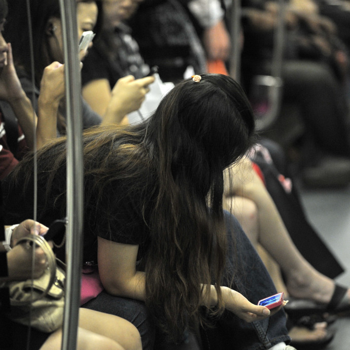 Ha az Apple-ön és a Facebookon múlik, egész nap függőként fogod pörgetni a feedet az iPhone-odon