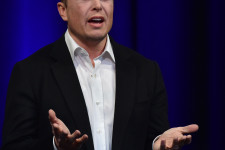 Elon Musk új fizetési szerződése a Teslánál egy vicc