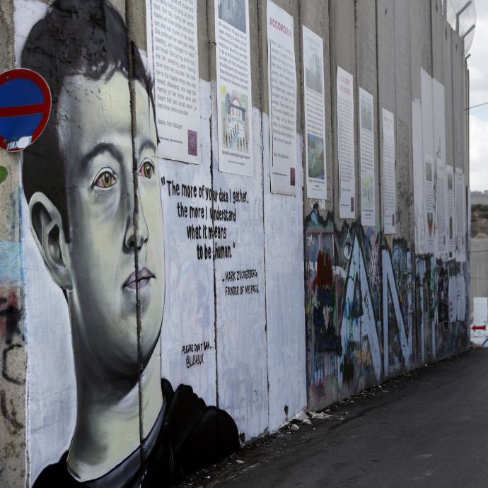 Örül a Facebook, mert kevesebbet facebookozunk
