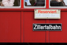 Hidrogénhajtású vonat járhat egy osztrák síterepre, a világon elsőként