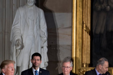 Egyetlen dolog hozza össze az amerikai politikusokat: a mértéktelen pénzköltés