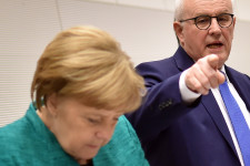 Nagyon drágán vásárolta meg Merkel a koalíciót