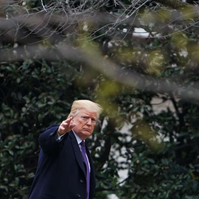Trump 99-szeresen és 99 milliárd dollárral lőtt mellé újabb tweetjében