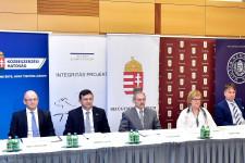 Szeretnél magad meggyőződni arról, hogy mekkora a korrupció Magyarországon? Kiszámolhatod