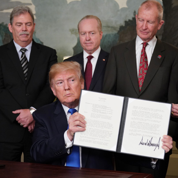 Kína beszállt a kereskedelmi háborúba