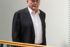 Meghalt Demján Sándor
