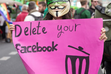 Ha igazán alapos vagy, megmérgezed a Facebook profilodat, mielőtt lelépsz