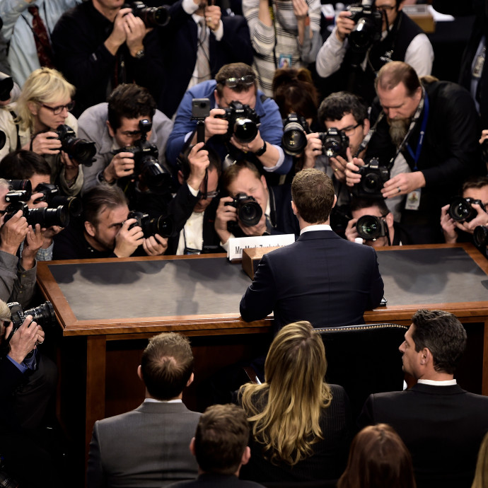 Zuckerberg kínvallatásának legérdekesebb kérdése: a Facebook egy monopólium?