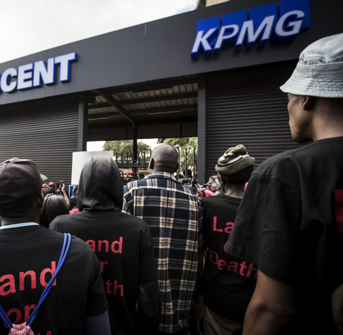 Sikertelenül lázadtak az amerikai óriásvállalatok részvényesei a KPMG ellen
