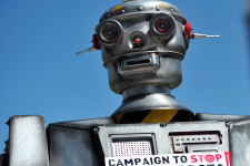 Hét dolgozó helyett öt robotnak adta ki a munkát egy svájci bank