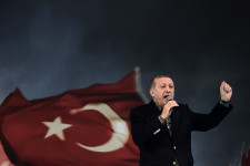 Erdogan a választások után a török jegybanknak is nekimenne