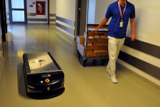 Sok új munkahelyet is teremtenek majd a robotok
