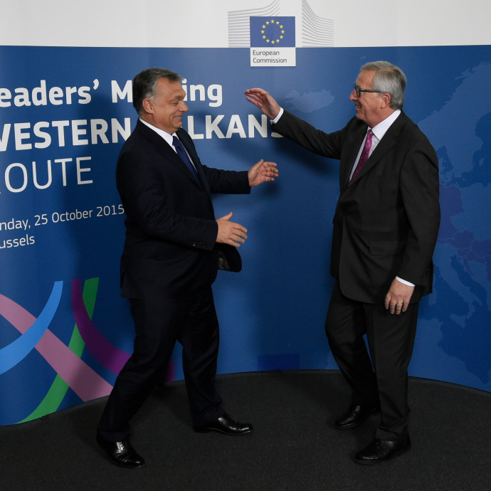 Átlagosan évi 25 ezer forintot venne el a magyaroktól az Európai Bizottság