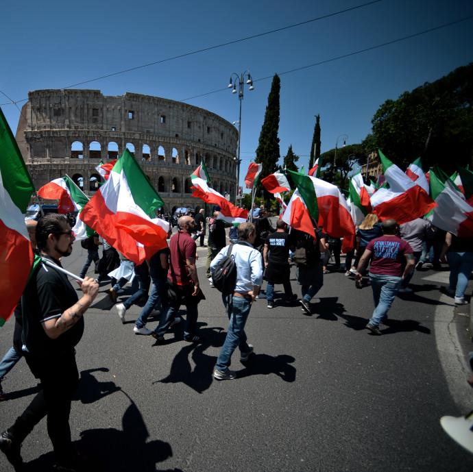 A gazdasági elit nem érti az olaszokat, pedig náluk senki sem érzi hátrányosabbnak az eurót