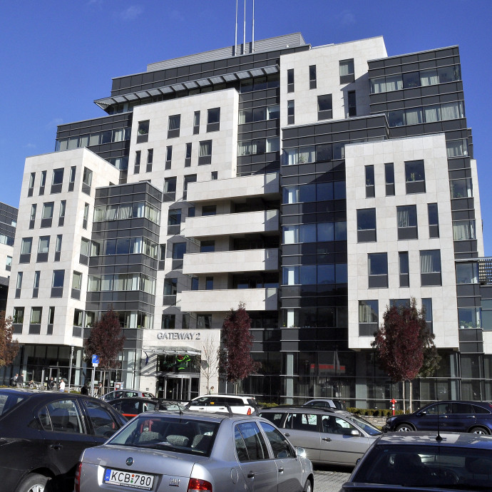 Nyolc év után végre kiderül, elherdálták-e a Postapalotát
