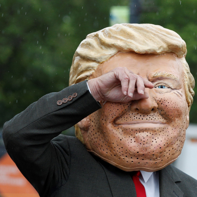 Trump Kim Dzsongunhoz lohol ahelyett, hogy végigülné a G7-csúcsot