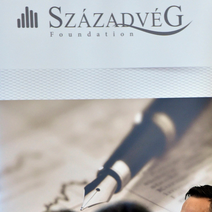 A Századvég túlélte az állami kommunikációs vérengzést