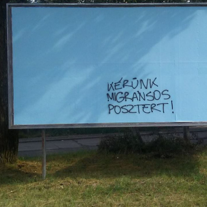 Három nap sem kellett: már folytatódhat is a kormányzati plakátkampány