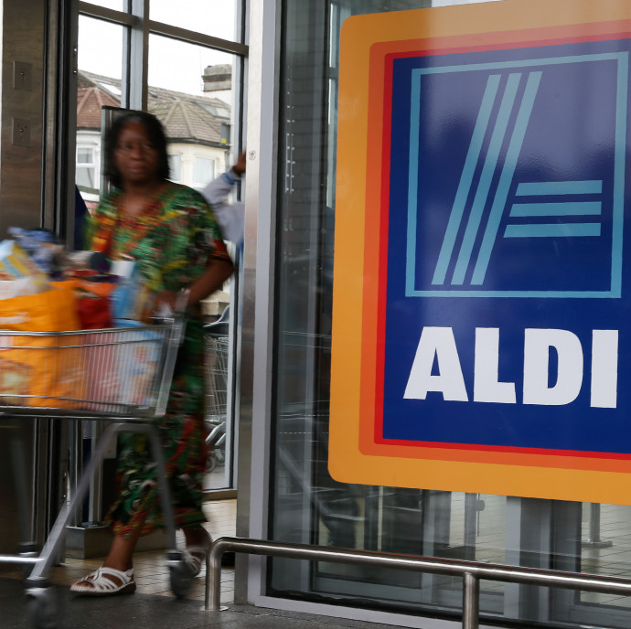 Másodpercenként kell egy árucikket lehúzni az Aldiban