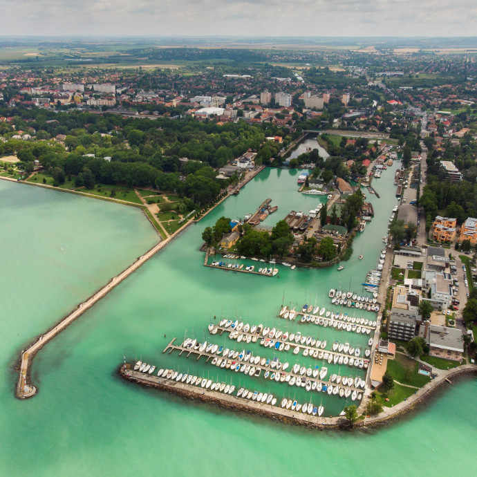 Nem kérdés, melyik város a Balaton fővárosa az interneten
