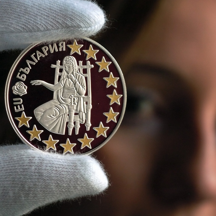 A németek és a franciák akadályozhatják meg a bolgár euróbevezetést