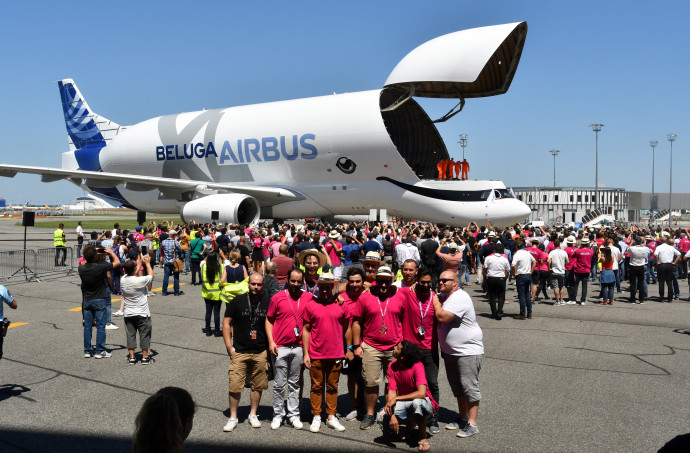 A BelugaXL a bemutatón. Fotó: AFP