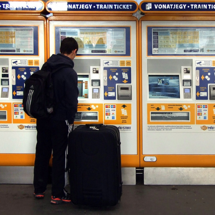 Hamarosan érkeznek a MÁV új jegykiadó automatái