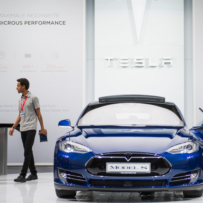 Miközben mi a BMW-ért küzdöttünk, a németek lementek kutyába a Tesla-gyárért