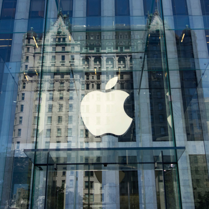 Az Apple nyerte az 1000 milliárd dolláros versenyfutást