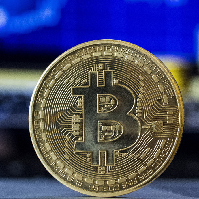 Tökéletes időben játszott a bitcoin összeomlására, most bezsebelte a profitot