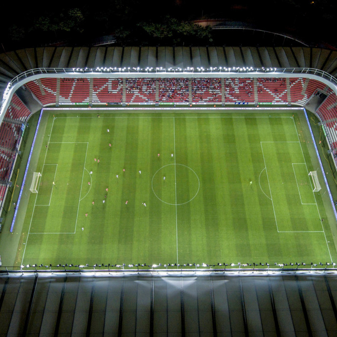 Az új stadionok üresen is több pénzt hoznak, mint a régiek