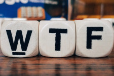 Márkanévvé süllyesztenék a WTF és LOL rövidítéseket