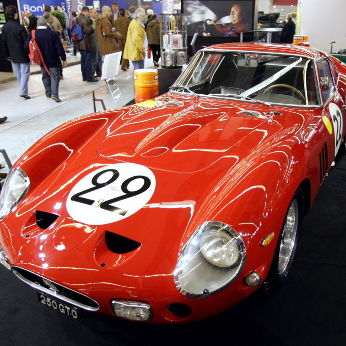 13 milliárd forintért csapott le valaki egy Ferrarira