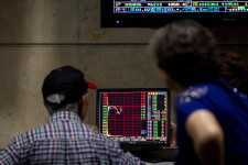 2,6 milliárd dollárt keresnek egy letartóztatott üzletemberen