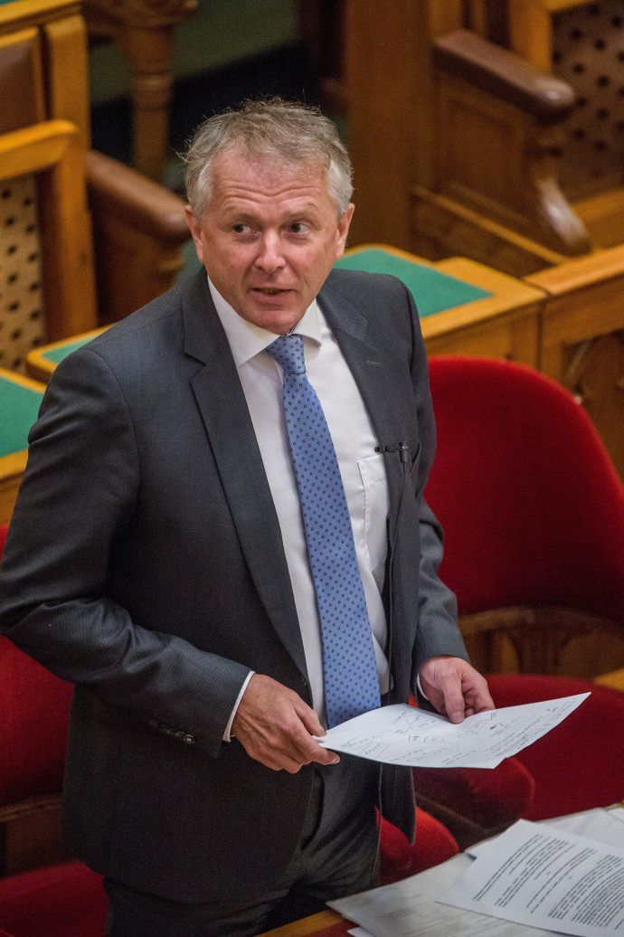Kaderják Péter energiaügyekért és klímapolitikáért felelõs államtitkár a Parlamentben 2018. július 17-én. MTI Fotó: Balogh Zoltán