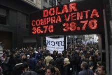 Vészhelyzeti megszorításokat jelentett be Argentína