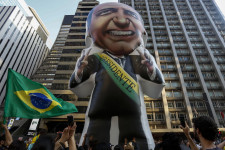 A brazil állam a gazdagok Robin Hoodja, és ez okozza a gazdaság vesztét