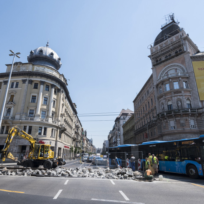 Megújul a Blaha, hosszabb lesz a 3-as metró, de a biciklis fejlesztések elmaradnak