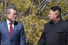 Dél-Korea Kim Dzsongun segítségével oldaná meg a munkaerőhiányt