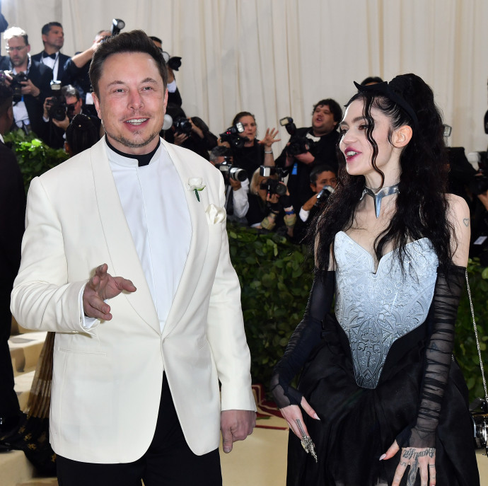 Elon Musk popsztár barátnőjének akart bevágódni, börtönbe kerülhet miatta