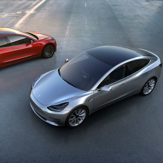 Nyereséget ígér a 11 milliárdos büntetés után a Tesla-vezér