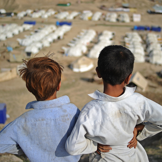 Pénzzel távol lehetne tartani a migránsokat a magyarok többsége szerint