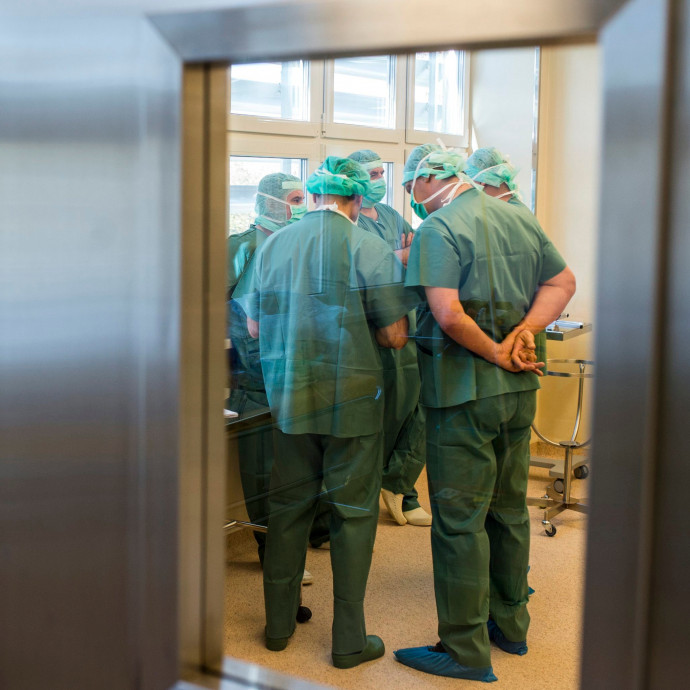 Ha nem tehetsz róla, hogy elhíztál, akkor sem fizeti az állam a lefogyást segítő műtétedet